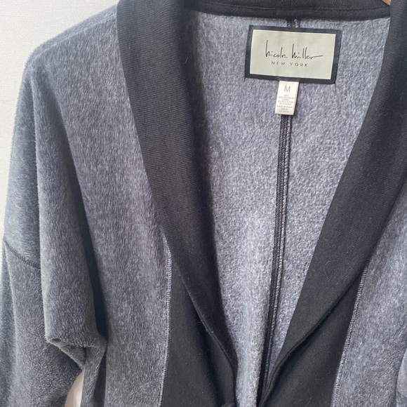 Nicole Miller open front Long-sleeve black & gray cardigan, Size M - Picture 2 of 6
